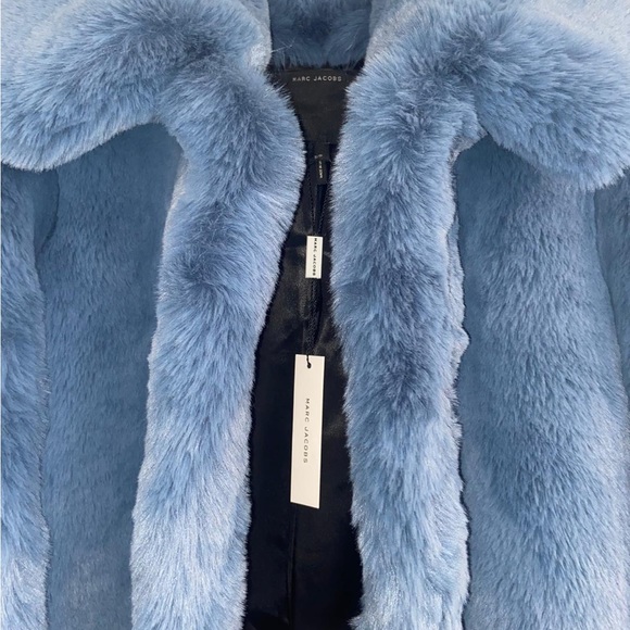 Marc Jacobs blue faux fur coast NEVER WORN with tags on from 2018 runway! - Picture 6 of 6